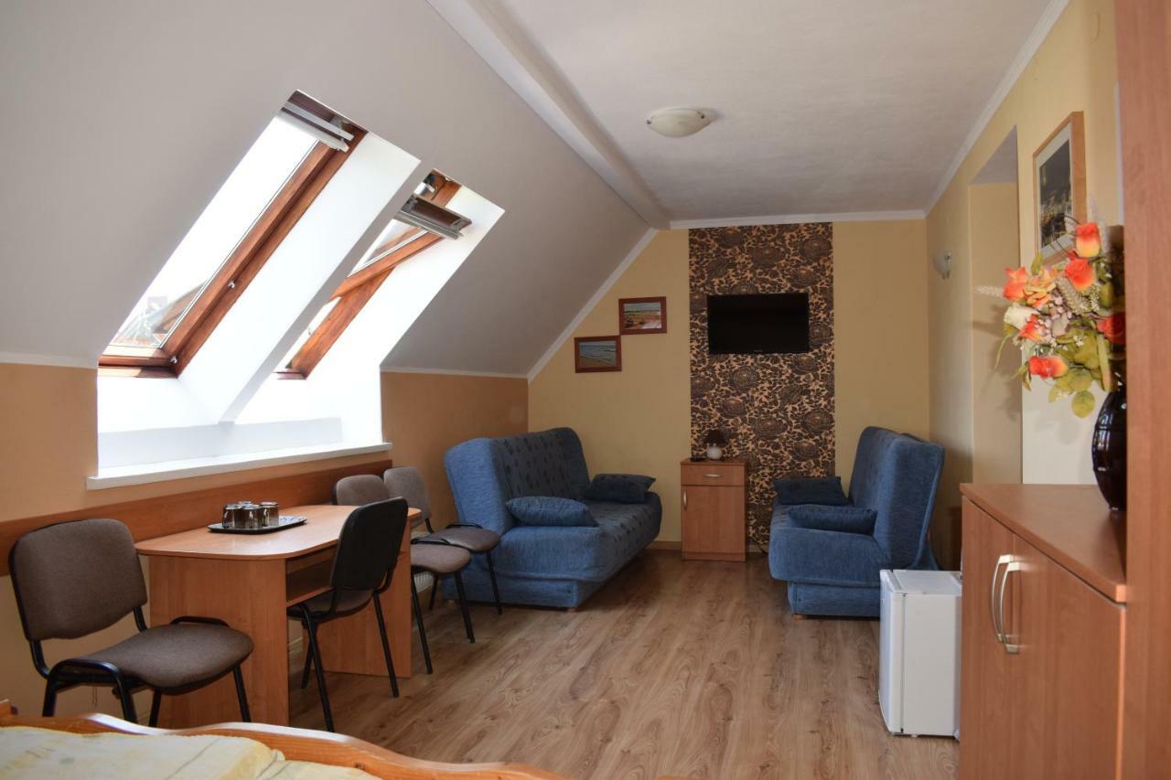 Dom Wczasowy Janina Mikoszewo Buitenkant foto
